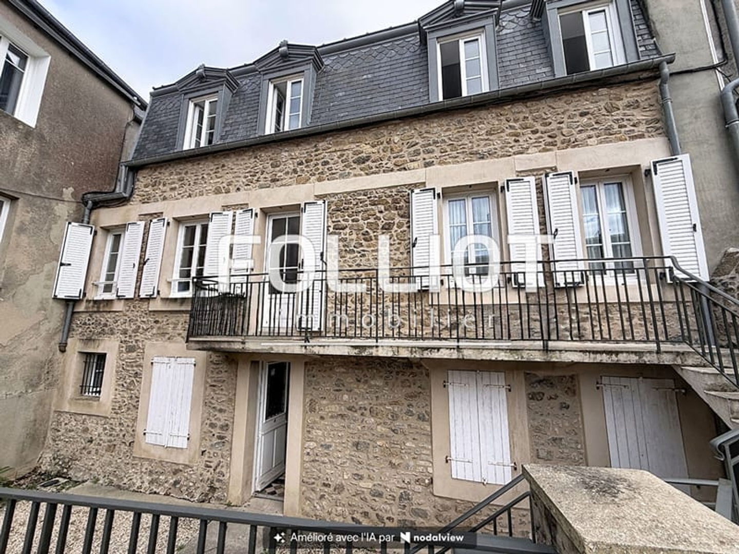 Maison à vendre - 7 pièces - 228m2 - Coutances (50200)