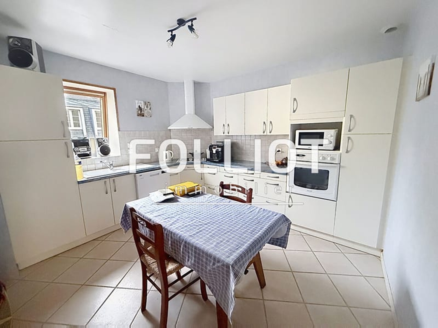 Maison à vendre - 7 pièces - 228m2 - Coutances (50200)