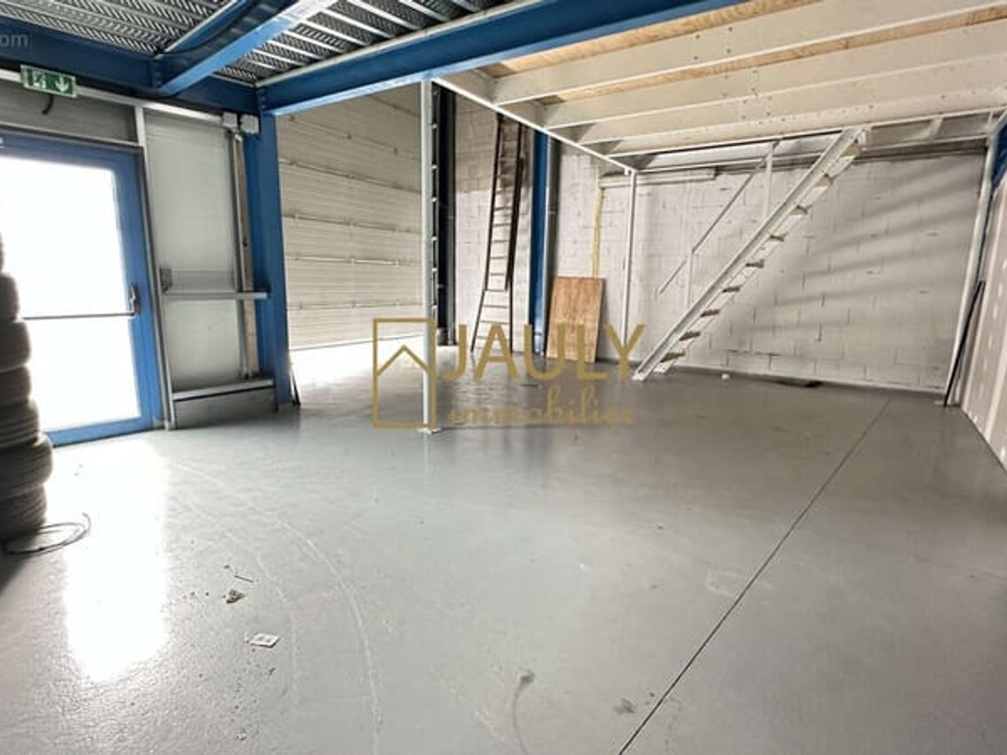 Magasin à vendre - 210m2 - Villenoy (77124)