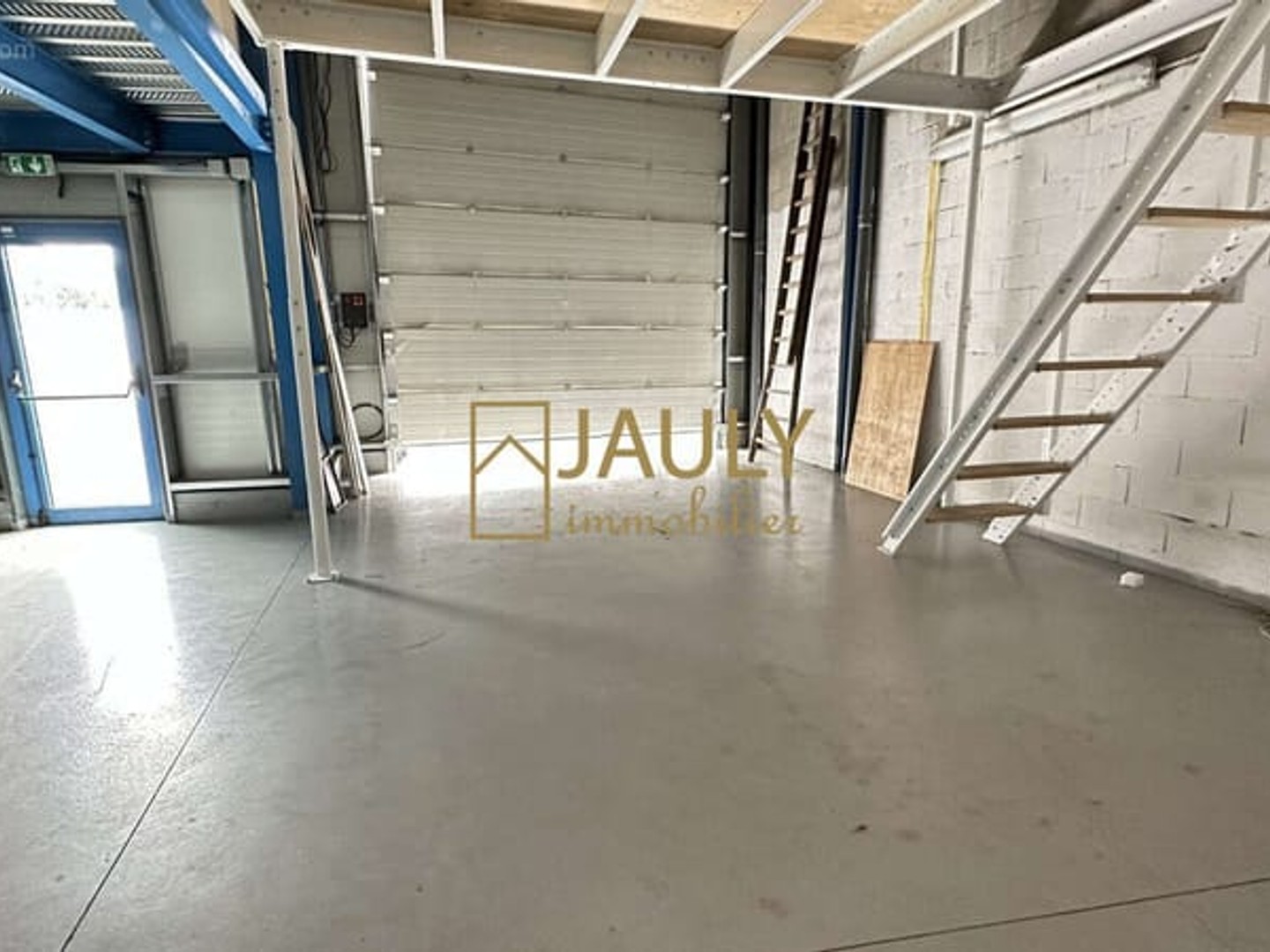 Magasin à vendre - 210m2 - Villenoy (77124)