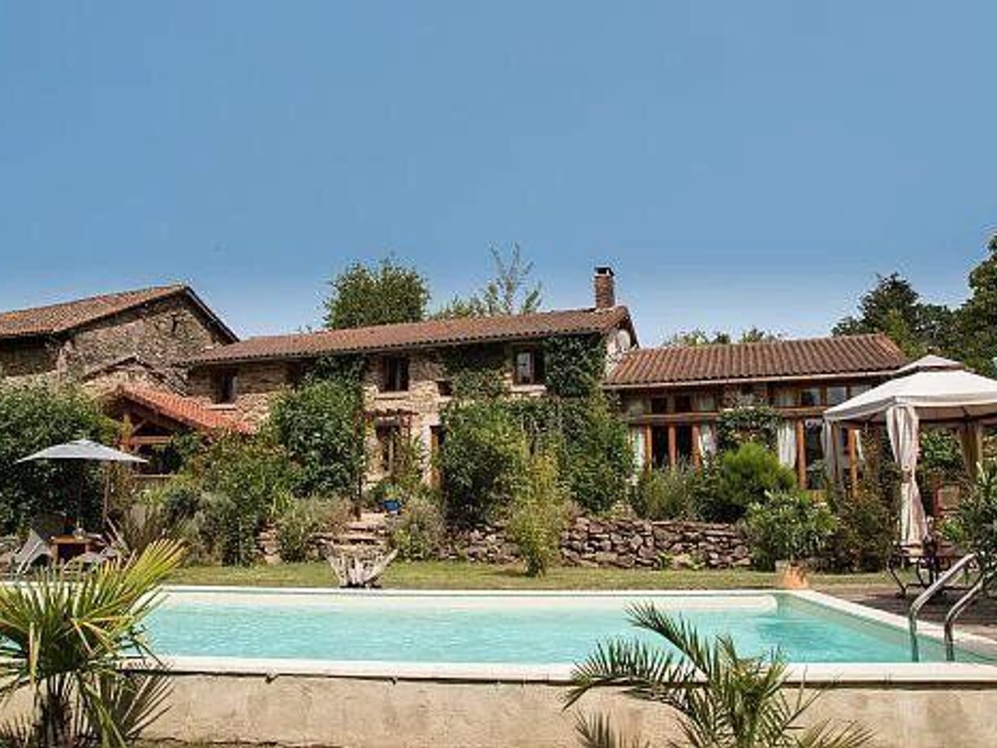 Maison de charme de 200m² avec piscine à Cussac