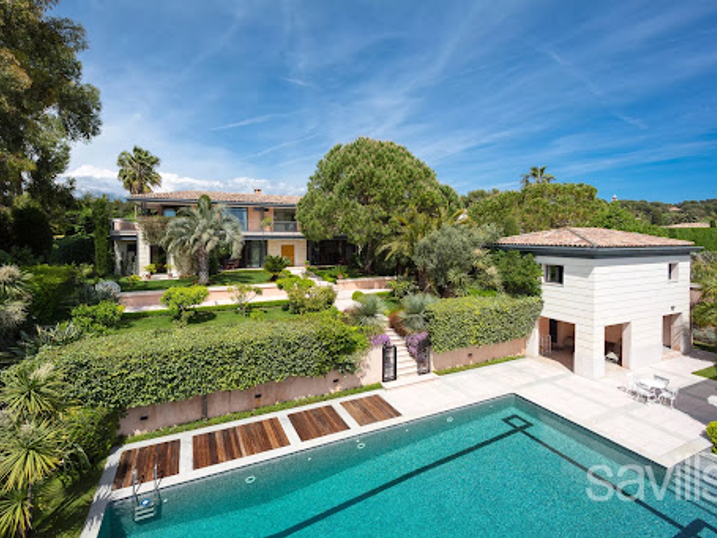 Villa 10 pièces 418 m²
