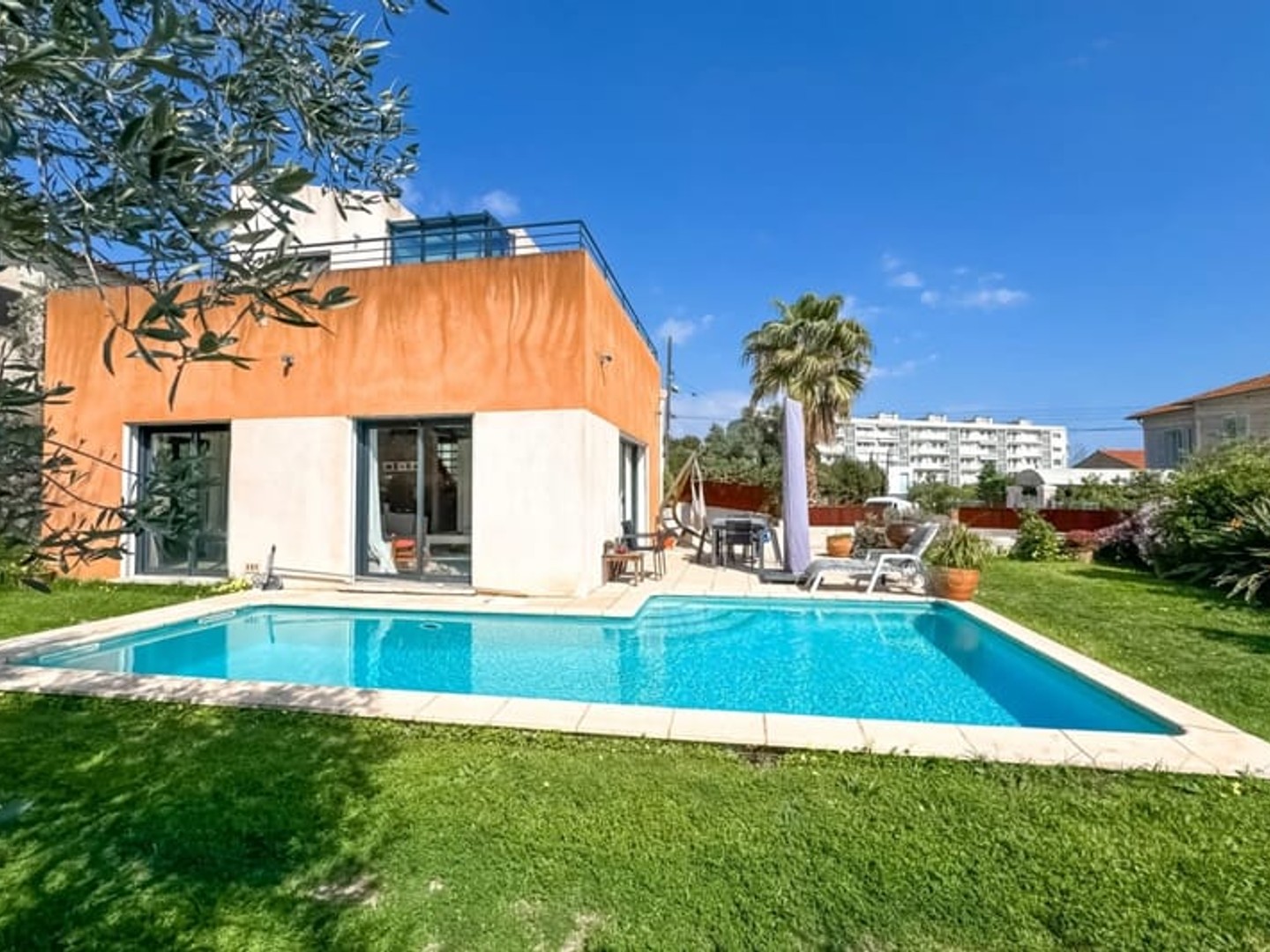 ???? Villa avec piscine & vue mer - Domaine sécurisé, calme absolu à Fabron ????