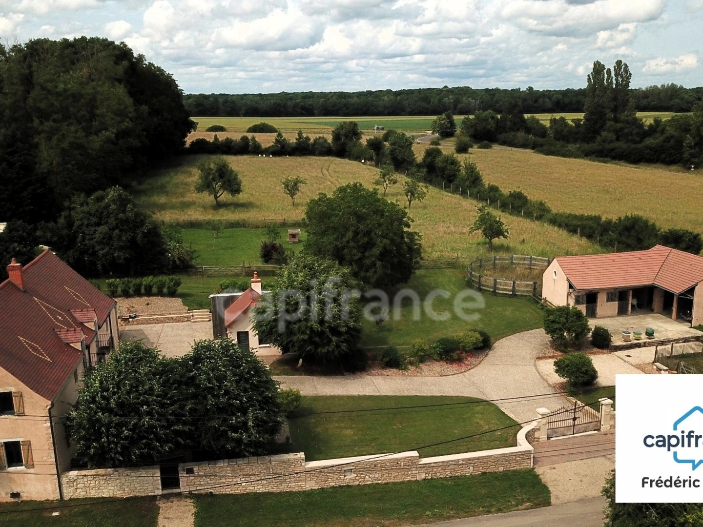 Maison à vendre - 8 pièces - 187m2 - Gerland (21700)
