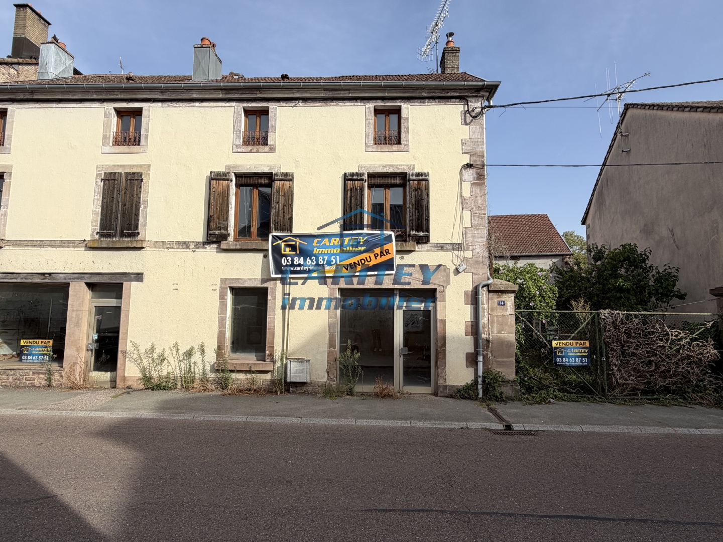 Immeuble à vendre - 12 pièces - 313m2 - Luxeuil-Les-Bains (70300)