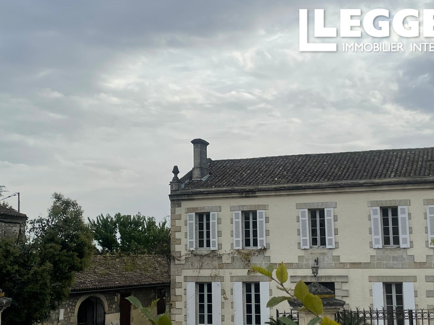 Domaine viticole avec superbe MAISON DE MAITRE! Potentiel oenotouristique ! Region Saint-Emilion!