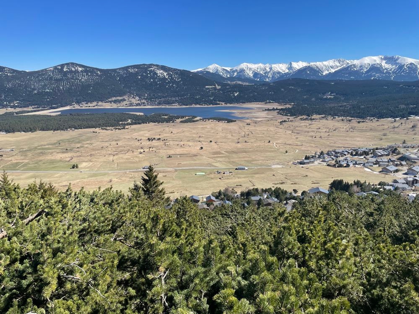 Terrain constructible avec vue sur le lac