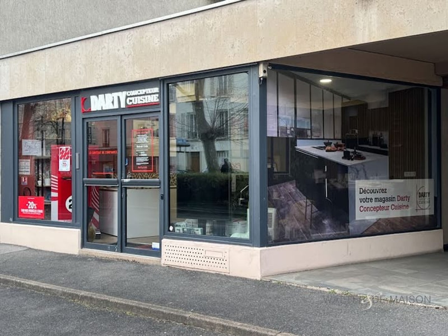 Commerce 120 m²