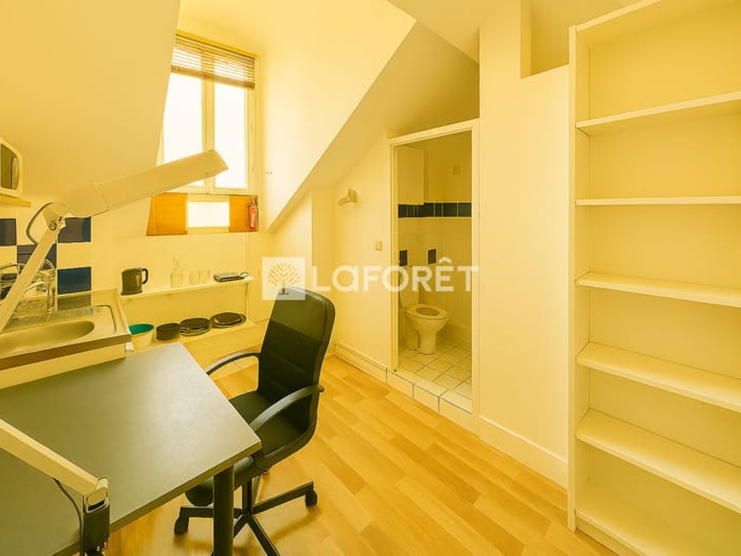Immeuble commercial 13 m²