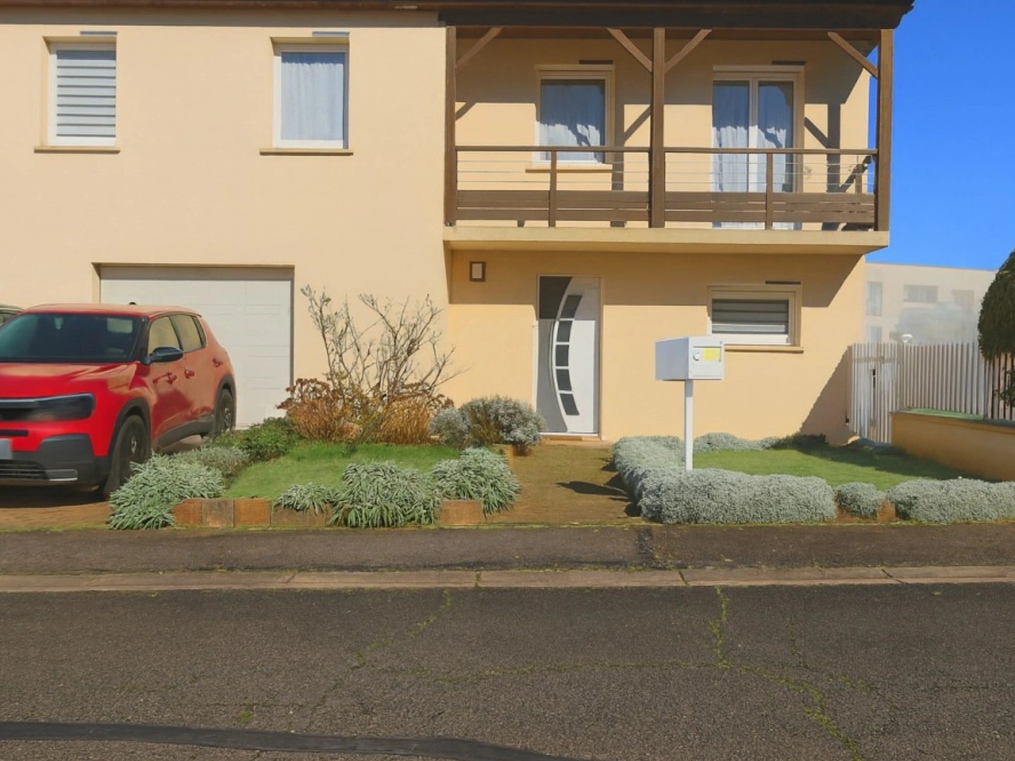 Maison individuelle MANOM 419 000.00 euros 150 m² 3 chambres jardin clos