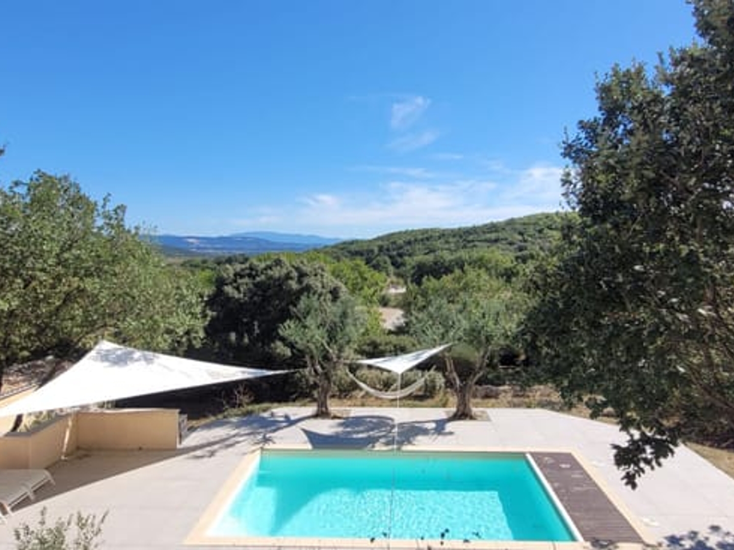 Maison à vendre - 7 pièces - 192m2 - Bourg-Saint-Andéol (07700)