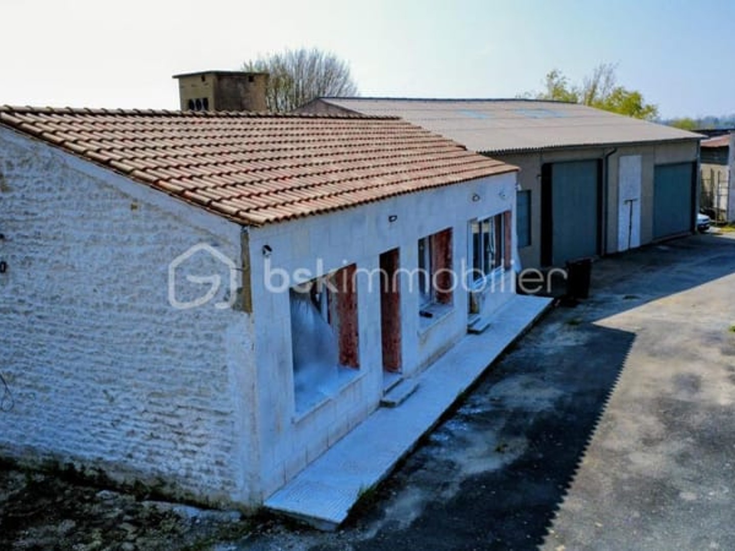 Immeuble à vendre - 6 pièces - 170m2 - Mauzé-Sur-Le-Mignon (79210)