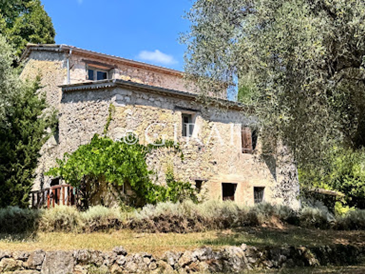 Maison à vendre - 4 pièces - 160m2 - Tourrettes-Sur-Loup (06140)