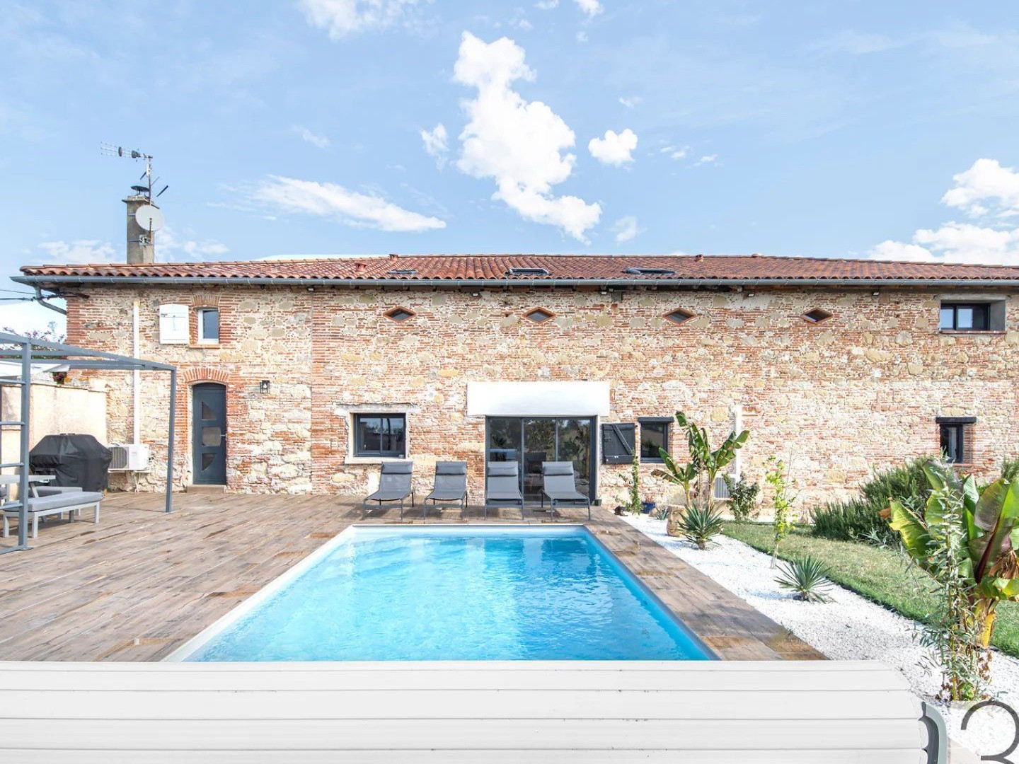 Maison 5 pièces 236 m²