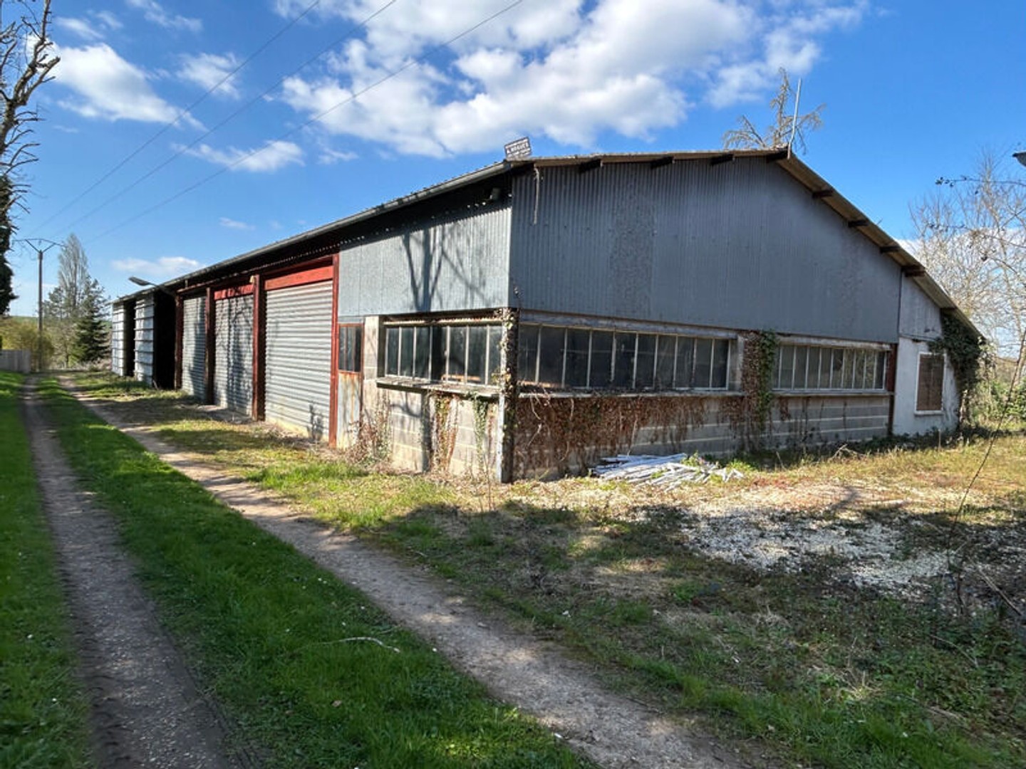 À VENDRE - Ensemble immobilier avec fort potentiel - Loiret AILLANT SUR MILLERON (45)