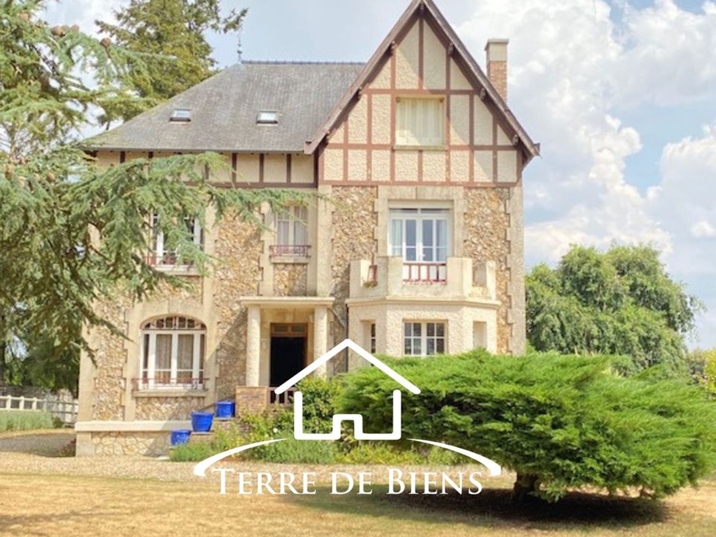 Maison à vendre - 9 pièces - 250m2 - Ambleny (02290)
