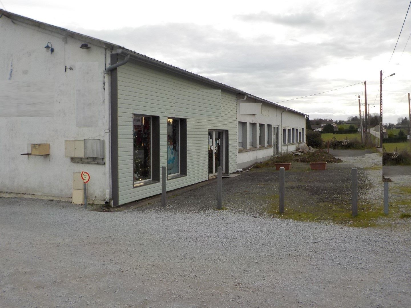 Local commercial 750 m²