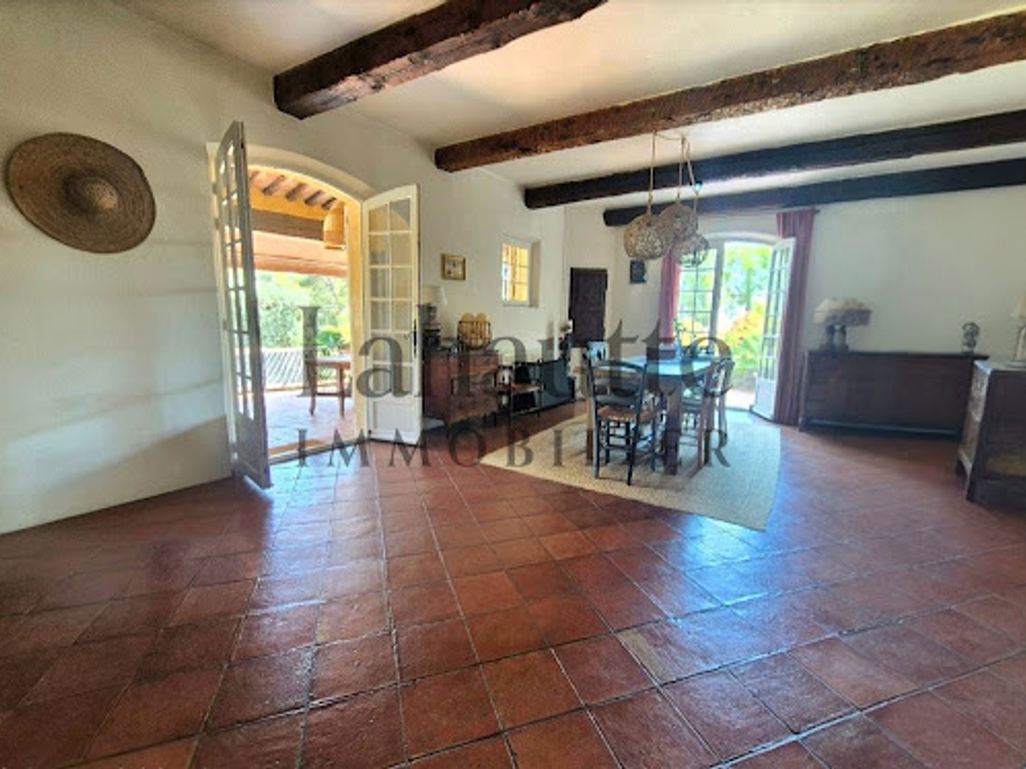Maison à vendre - 8 pièces - 257m2 - La Cadière-D'azur (83740)