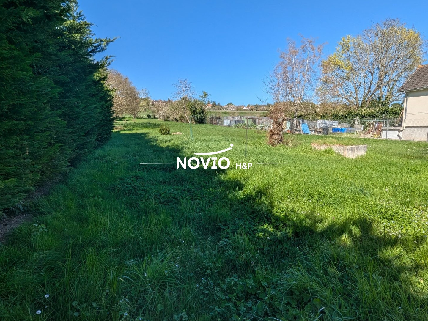 Terrain à vendre - 2350m2 - Beaumont Saint-Cyr (86490)