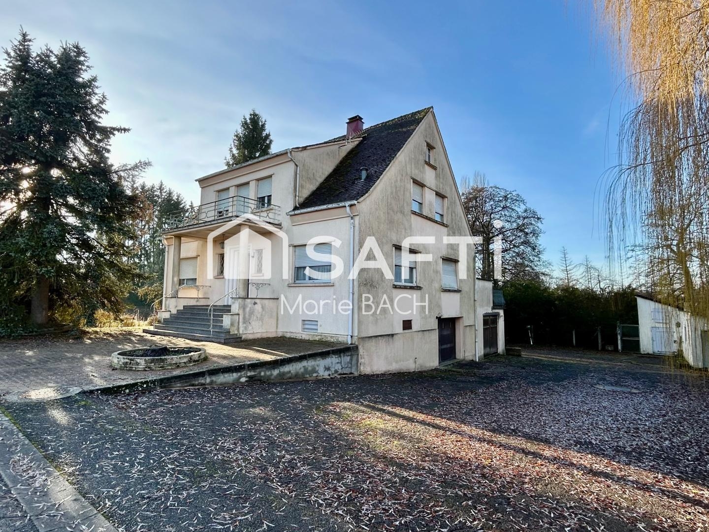 Maison individuelle avec un hectare de terrain