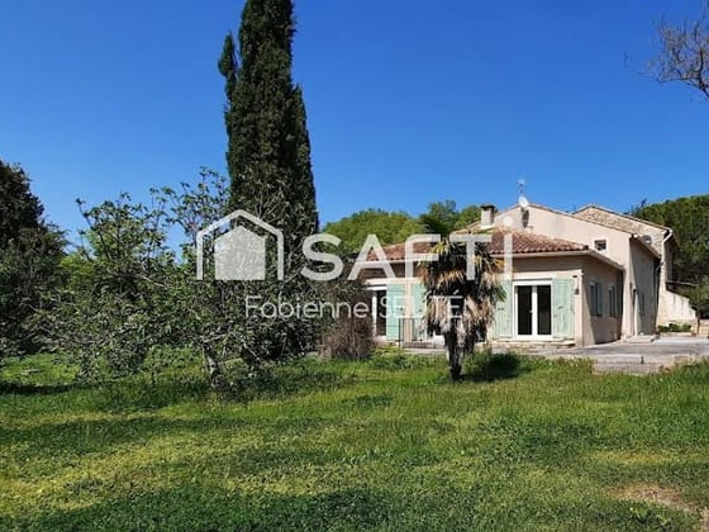 Maison 11 pièces 265 m²