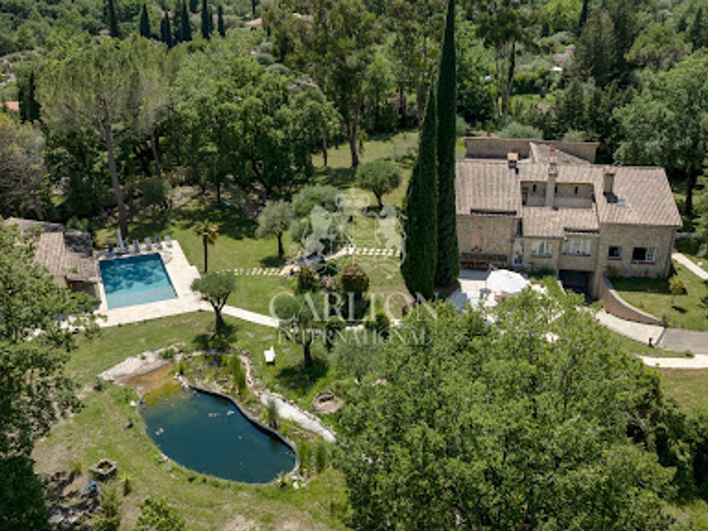 Villa 15 pièces 650 m²