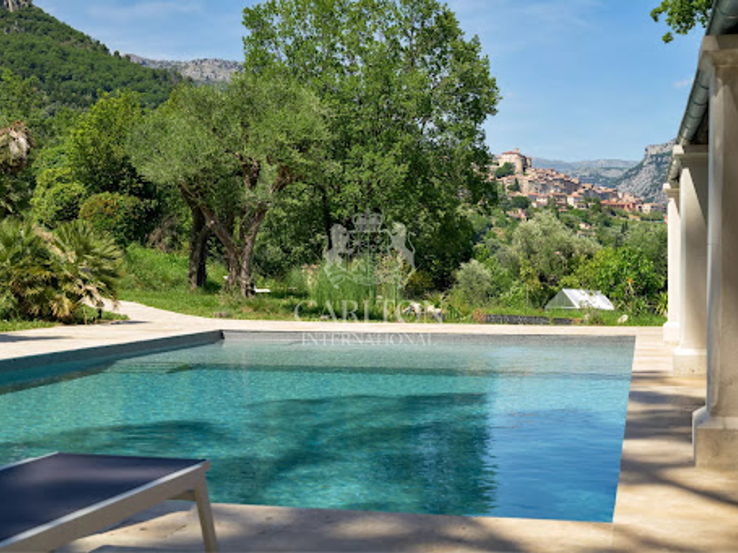 Maison à vendre - 15 pièces - 650m2 - Le Bar-Sur-Loup (06620)