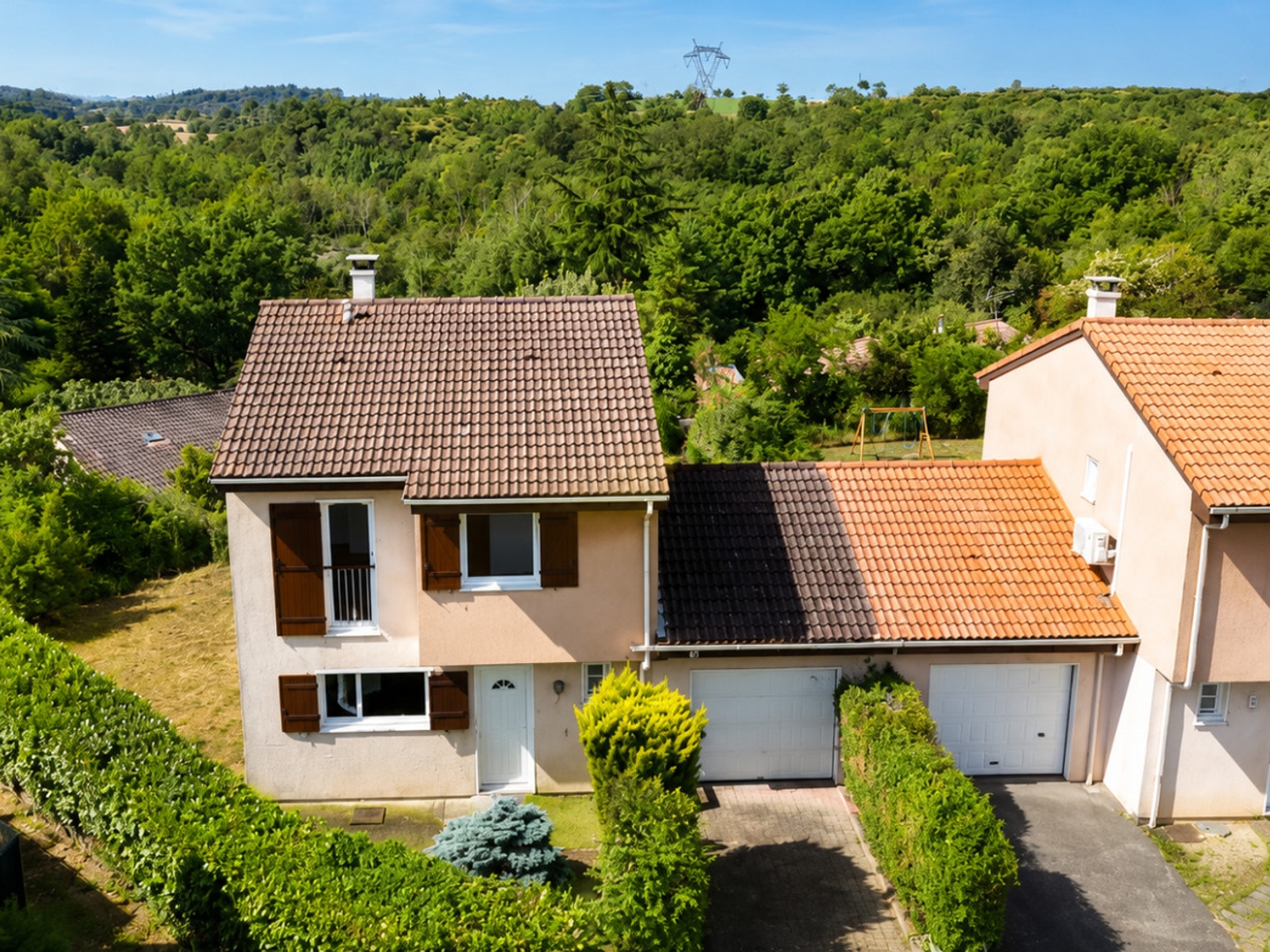 Maison 4 chambres avec vue dégagée – 98 m² – Terrain 450 m² – Villefontaine