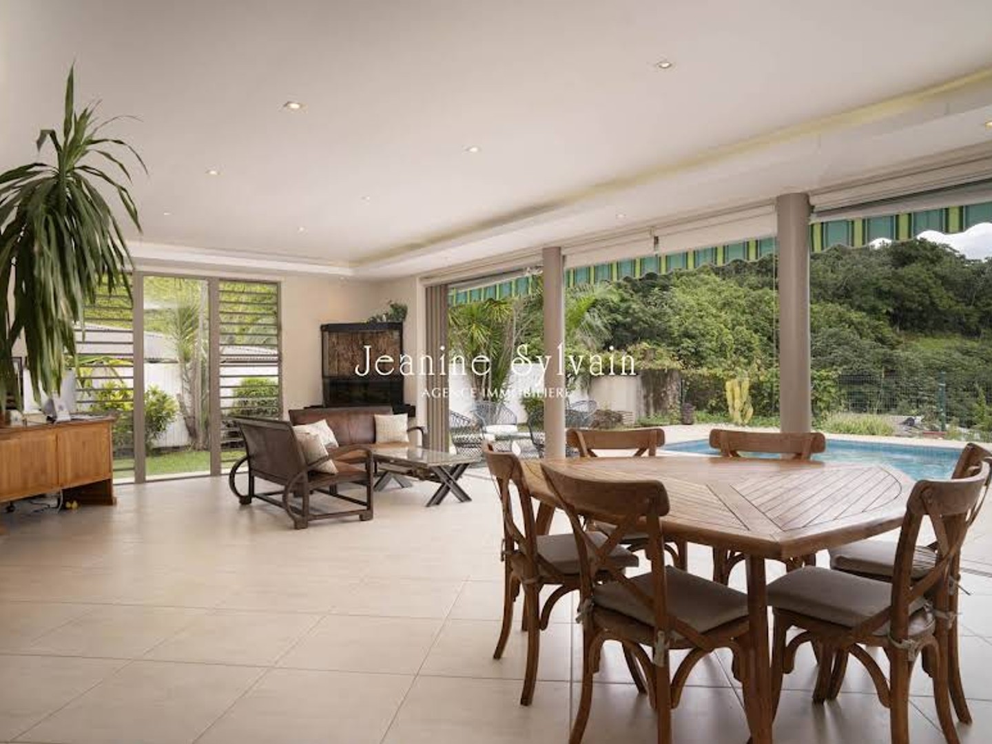 Maison 6 pièces 180 m²