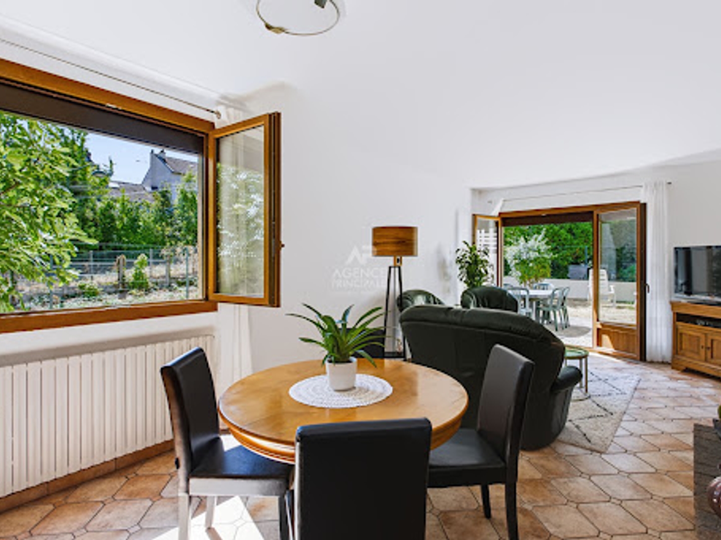 Maison à vendre - 7 pièces - 163m2 - Chaville (92370)