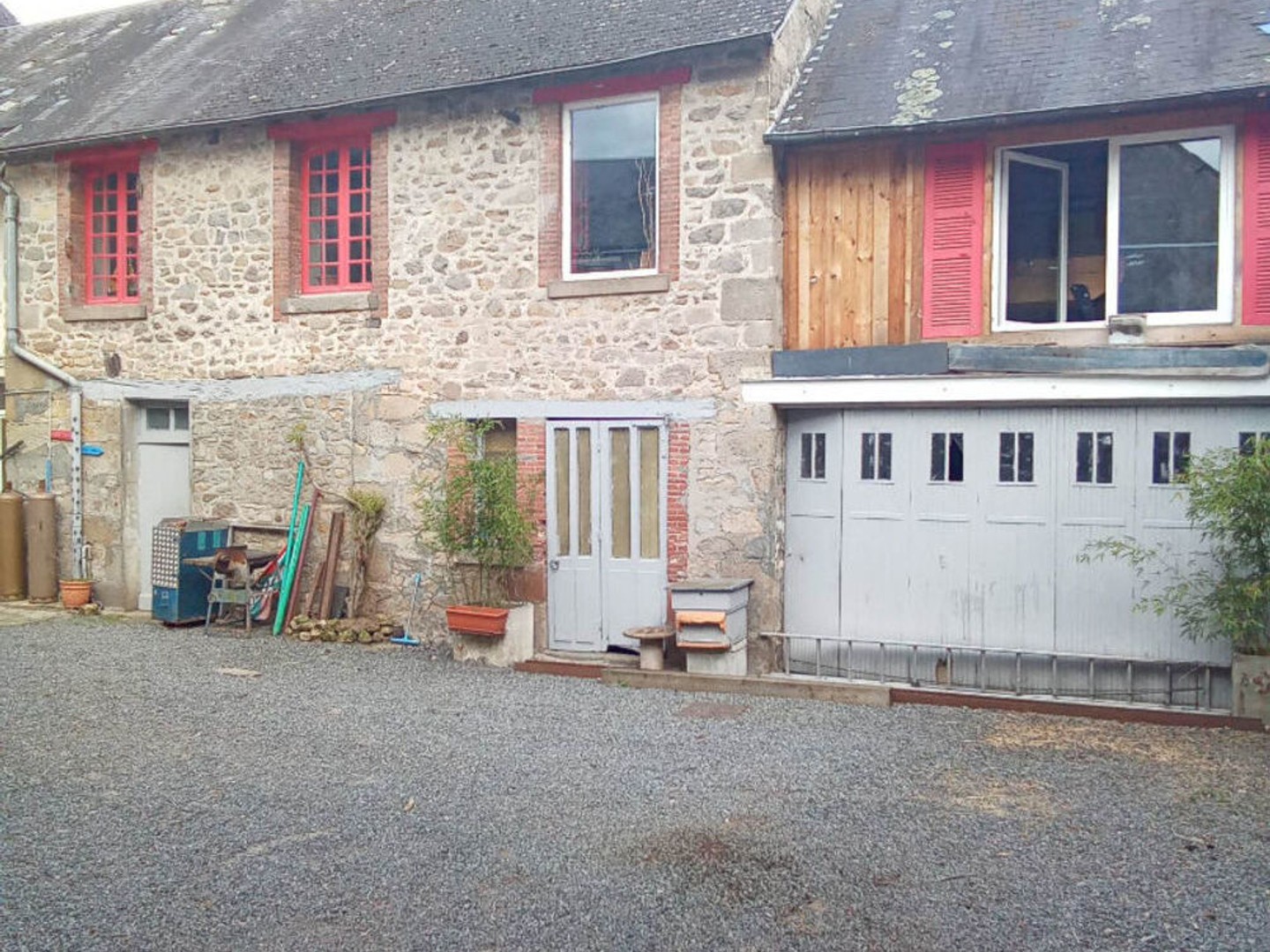 CREUSE- Pres La Souterraine- Grande Maison Avec Appartement