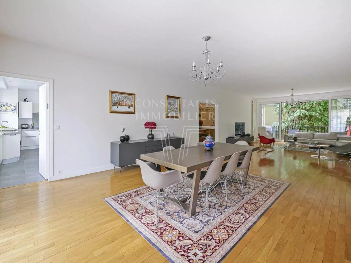 Appartement à vendre - 5 pièces - 153m2 - Paris 16e (75016)