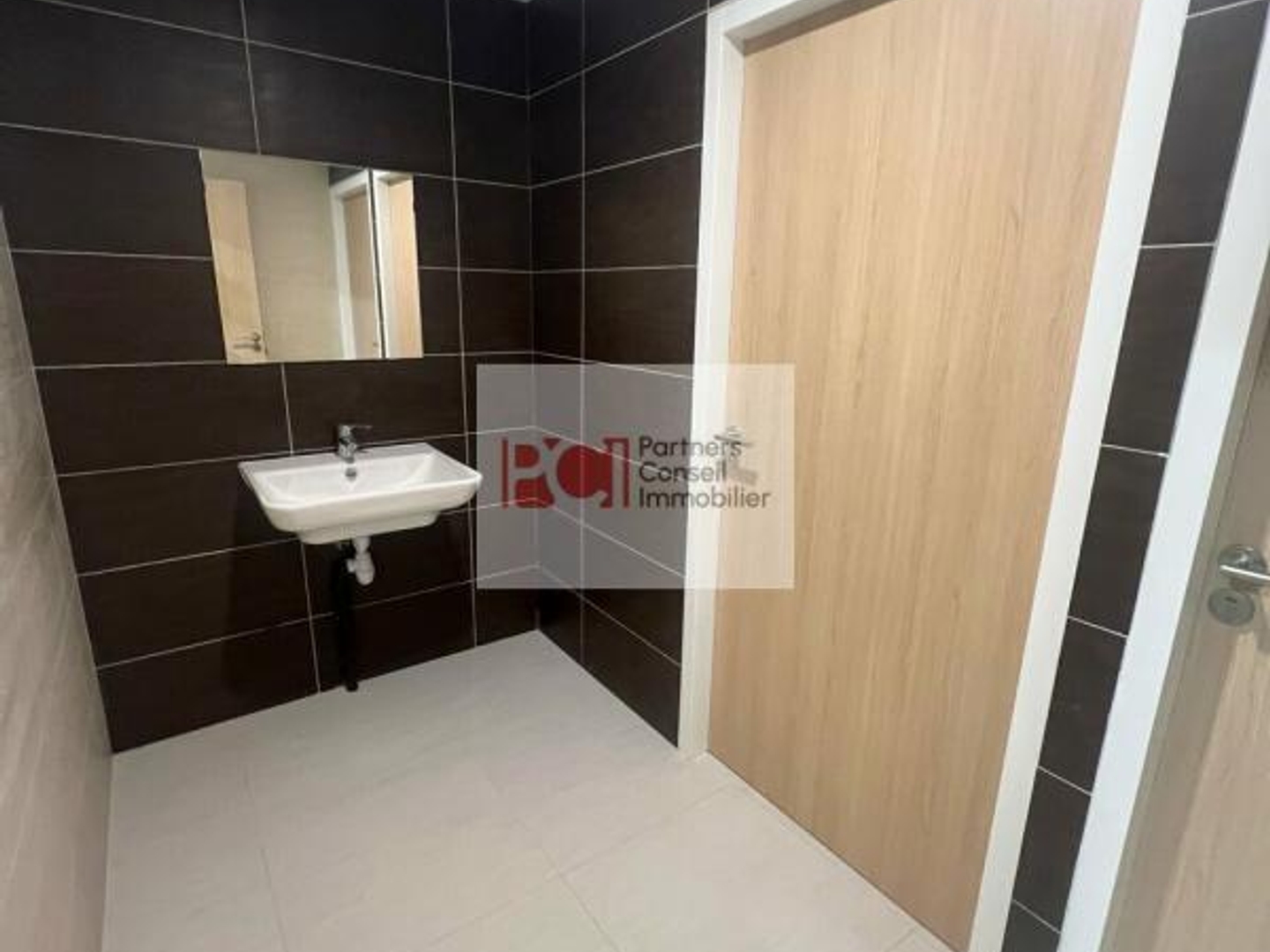 BUREAUX A VENDRE OU A LOUER