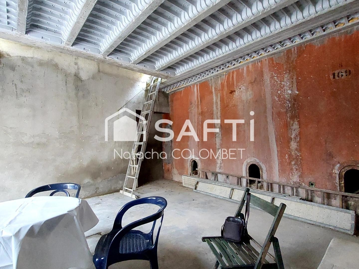 Maison à vendre - 2 pièces - 122m2 - Saint-Clément (30260)