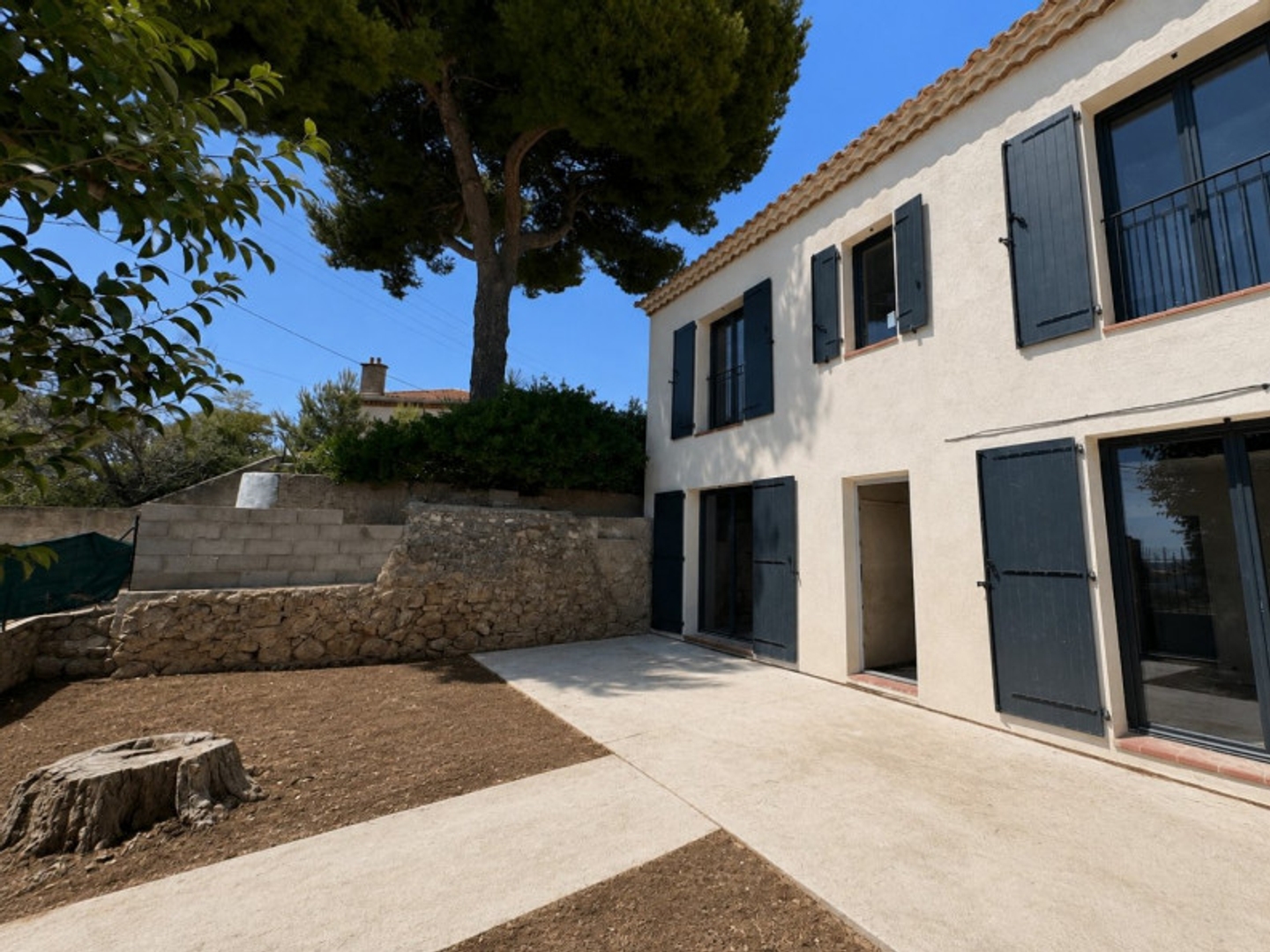 Maison à vendre - 4 pièces - 102m2 - Marseille 13e (13013)