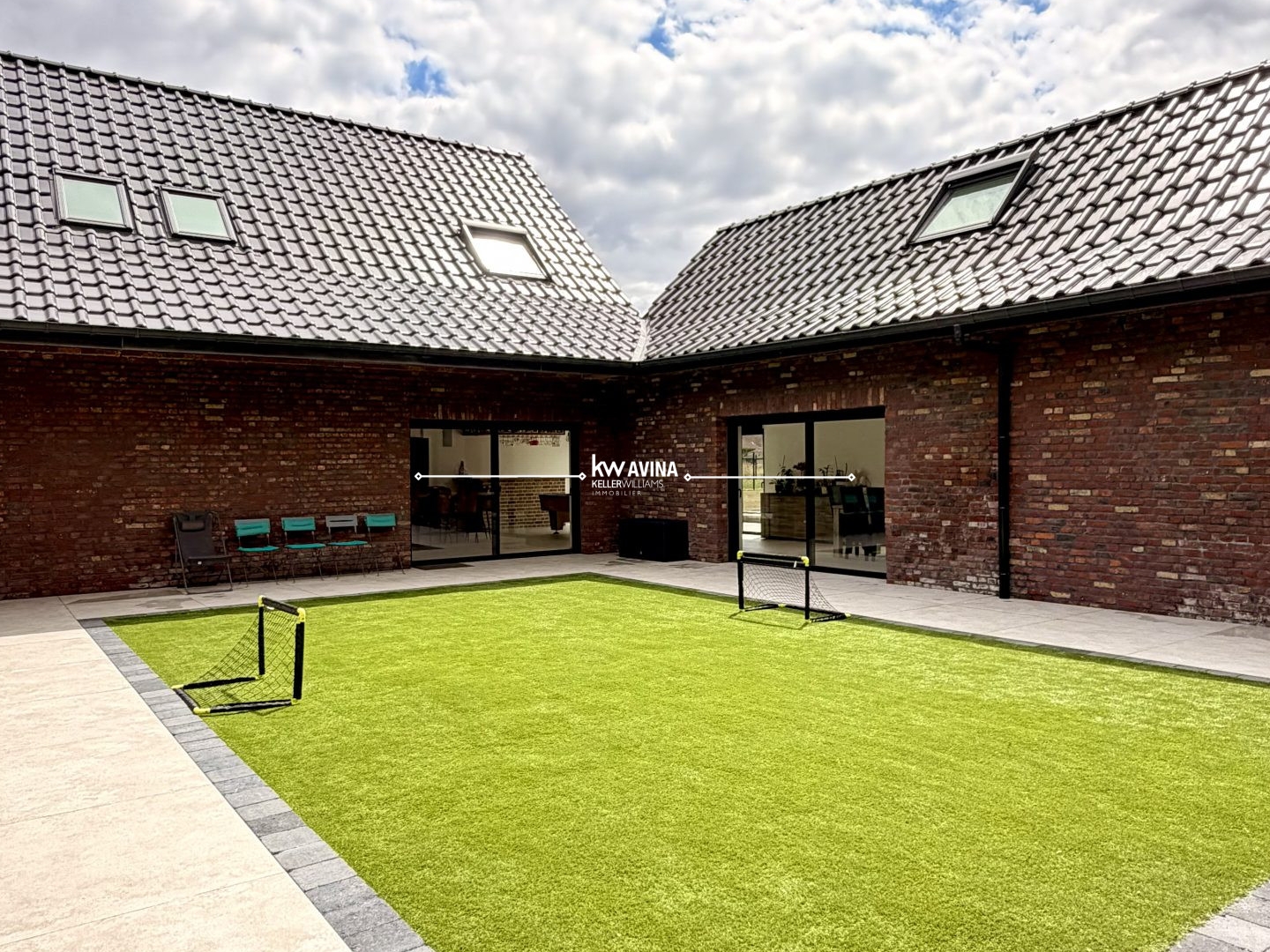 Maison 8 pièces 251 m²