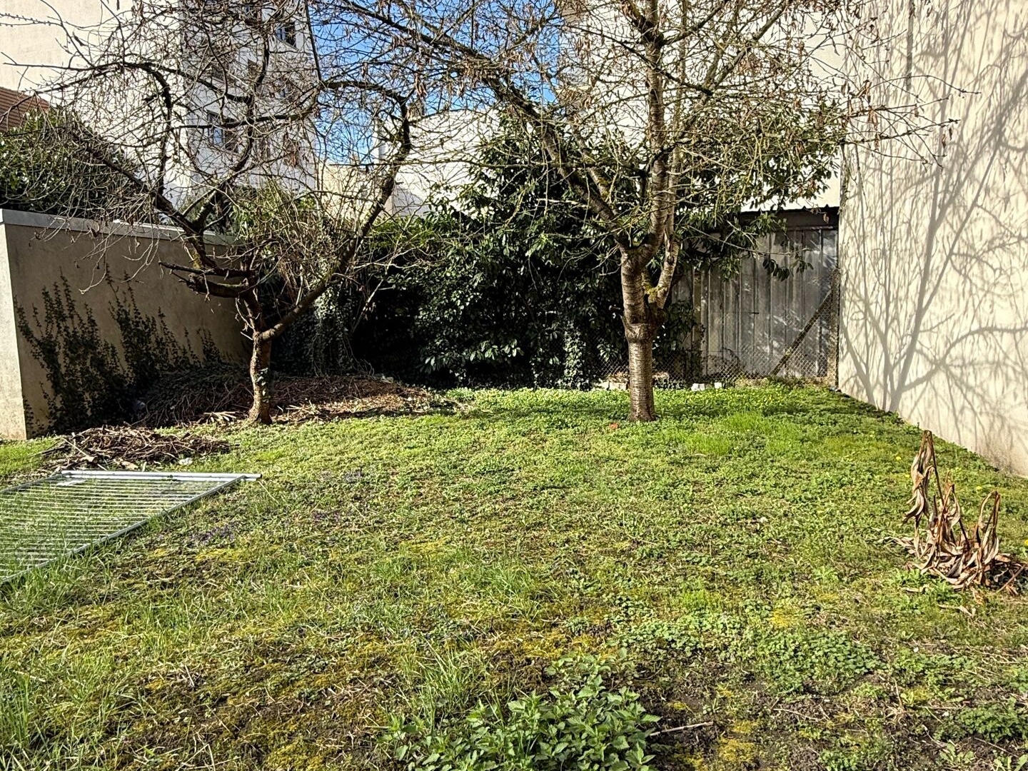 Terrain 326 m²