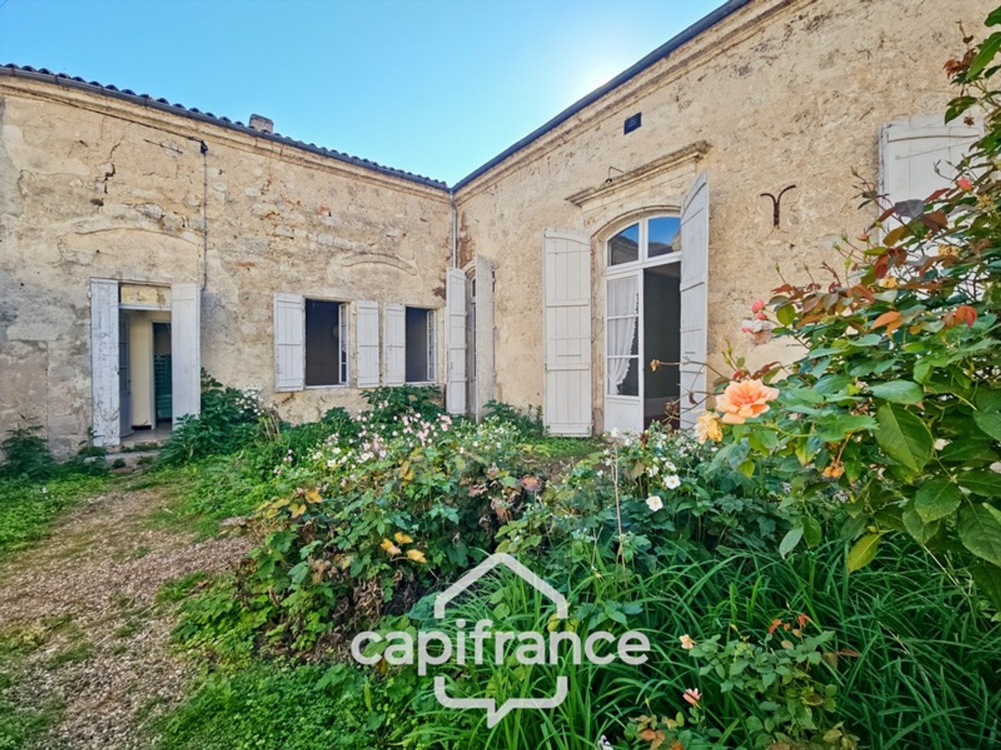 Propriété de caractère au coeur de Layrac 250m² habitable, Garage, jardin et terrain