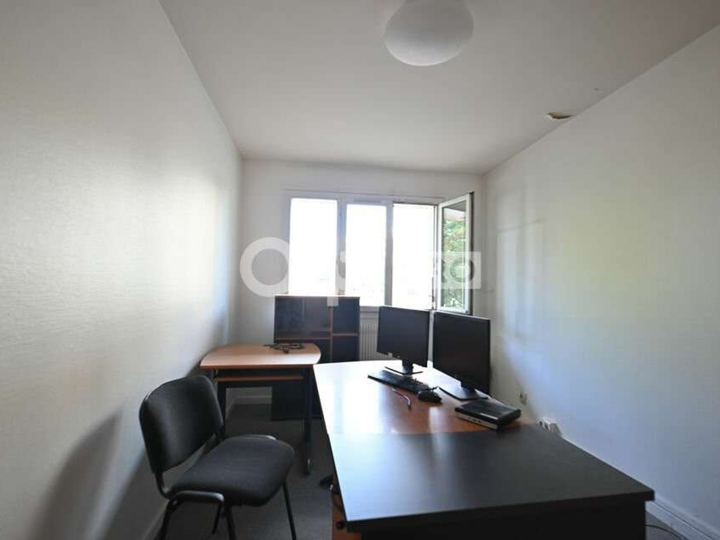 Bureaux 504m² à louer à Vénissieux
