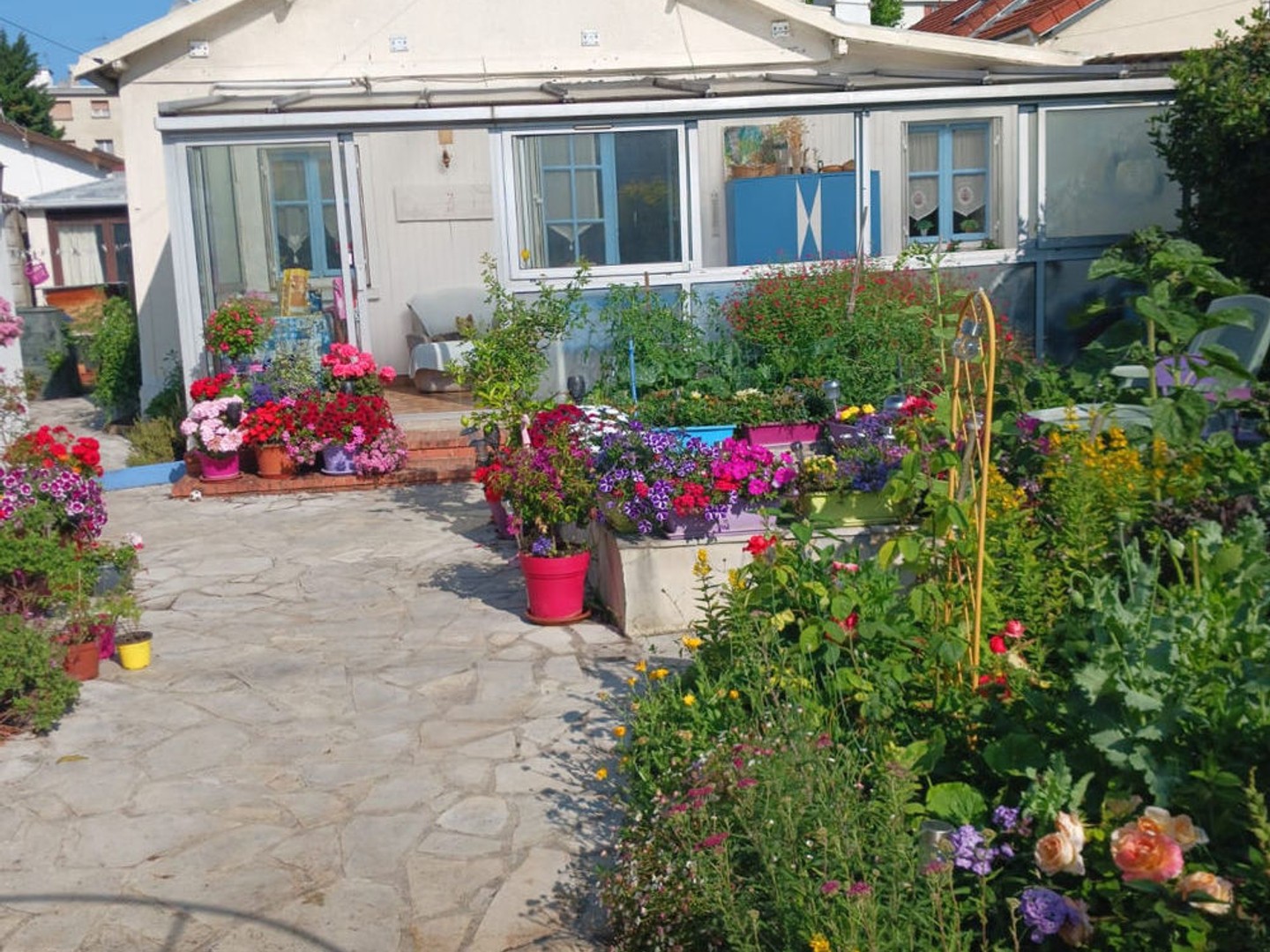 Charmante maison de plain-pied avec dépendance et garage Quartier Économie