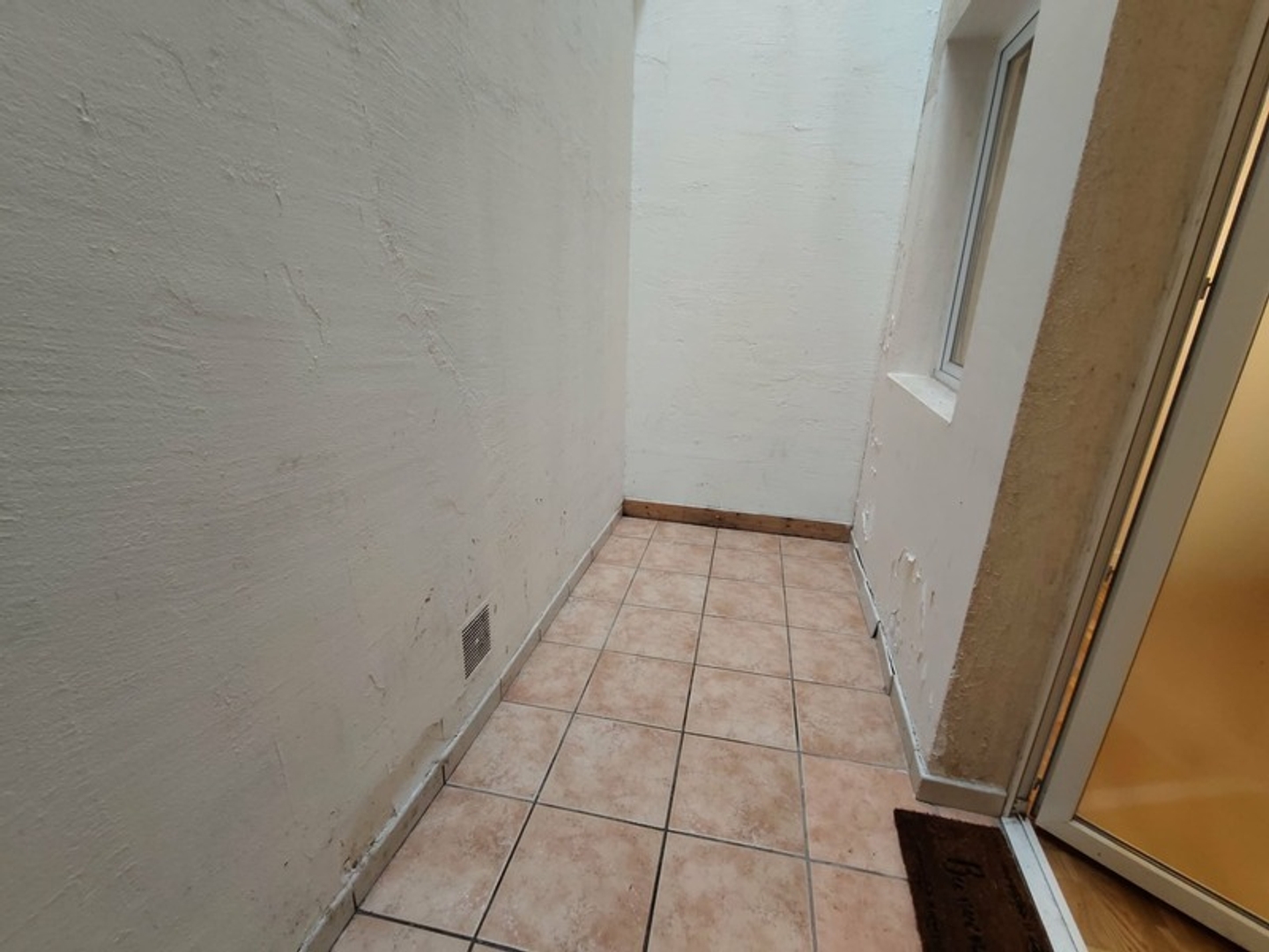 Locaux à vendre - 2 pièces - 23m2 - Rochefort (17300)