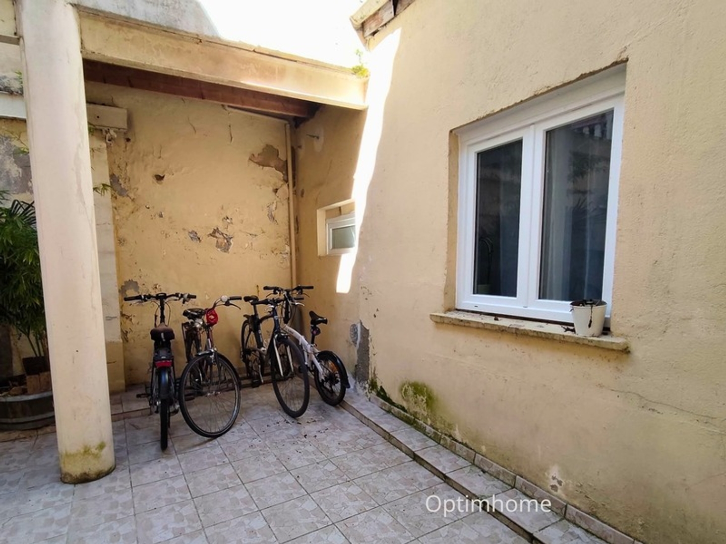Locaux à vendre - 2 pièces - 23m2 - Rochefort (17300)