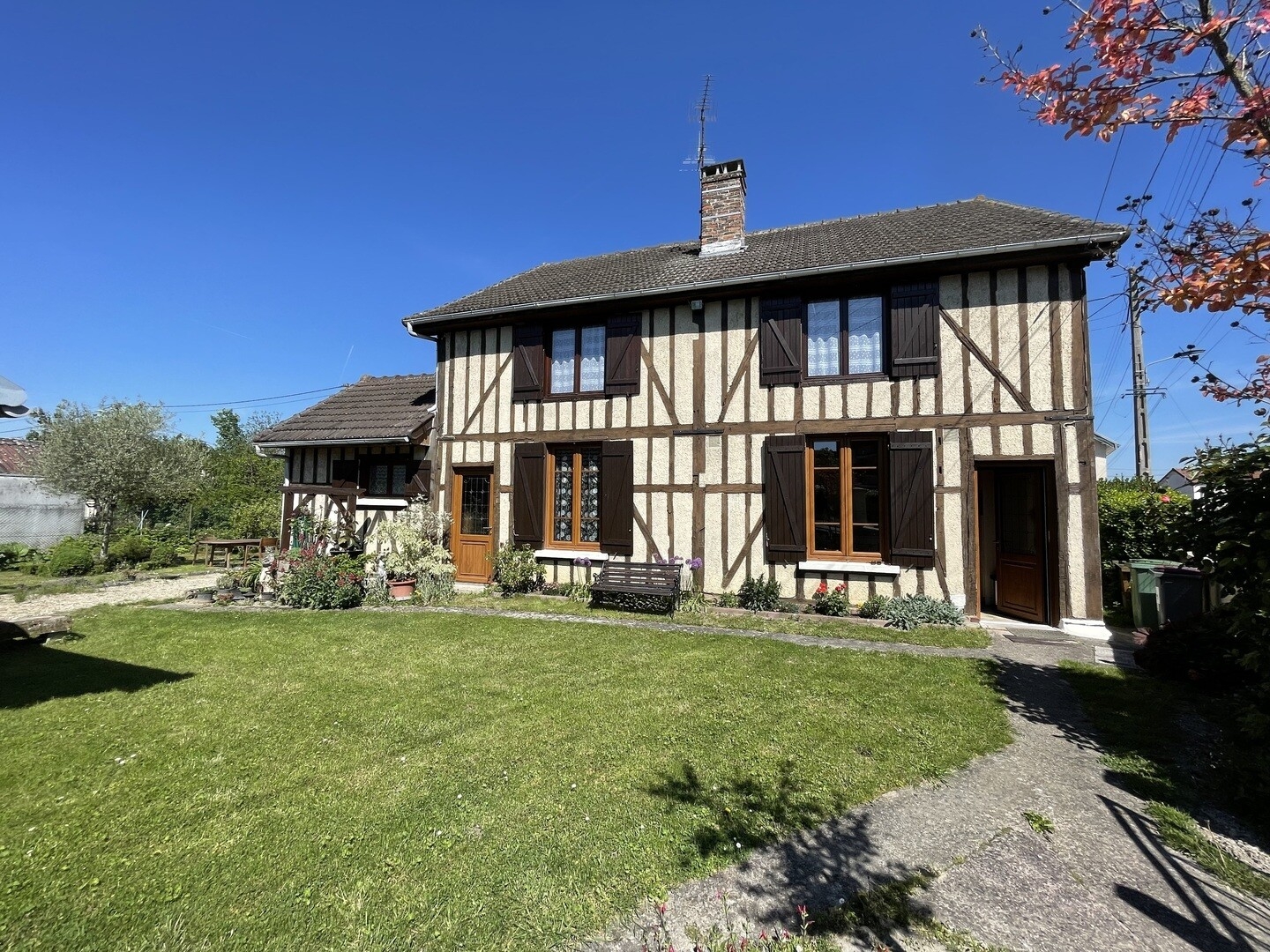 Maison à vendre - 7 pièces - 178m2 - Pont-Sainte-Marie (10150)