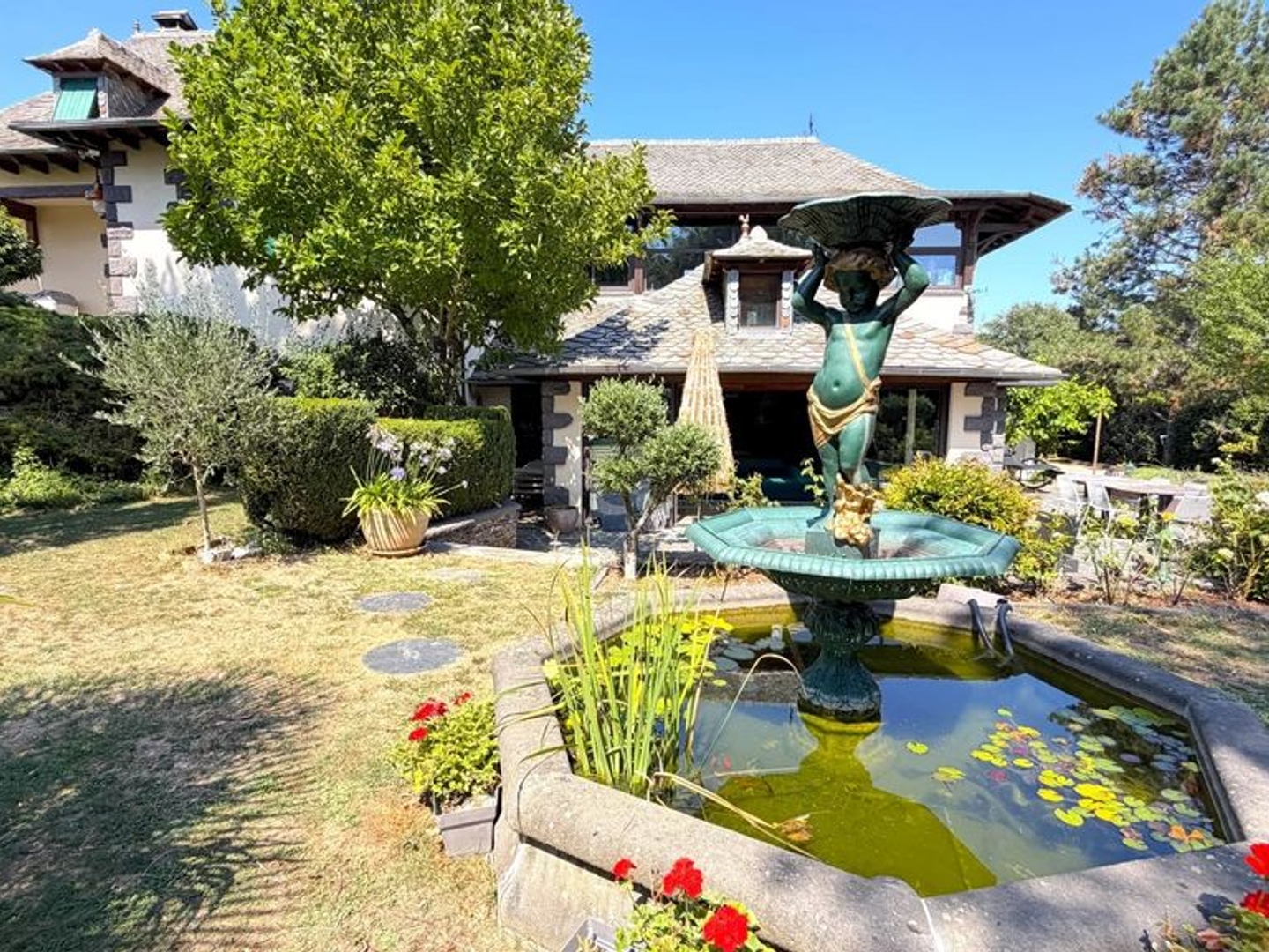 Villa 10 pièces 429 m²
