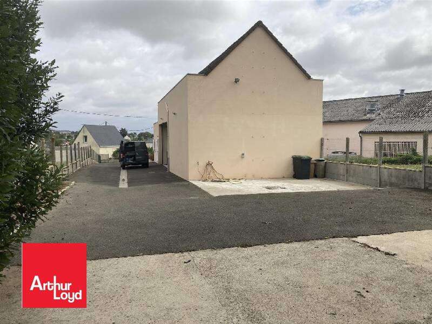 Locaux à vendre - 120m2 - Châteaudun (28200)