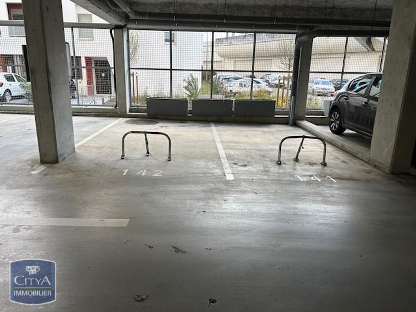 Parking / garage / box à vendre - Cenon (33150)