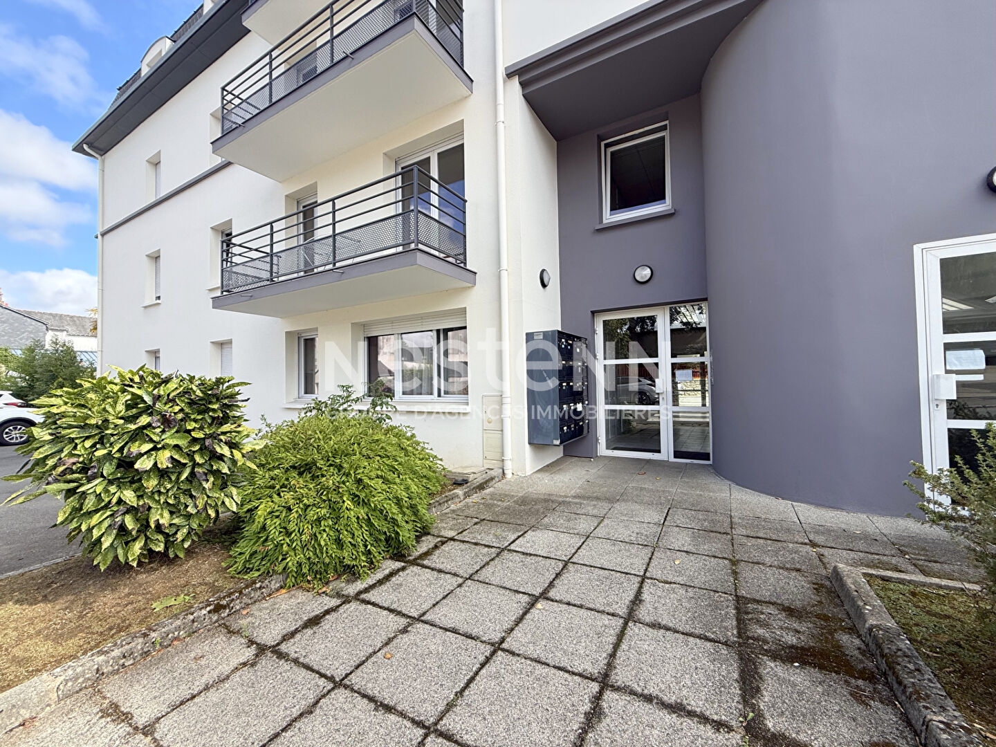 LOCMINE CENTRE VILLE - Bel appartement 2 chambres avec balcon et son garage