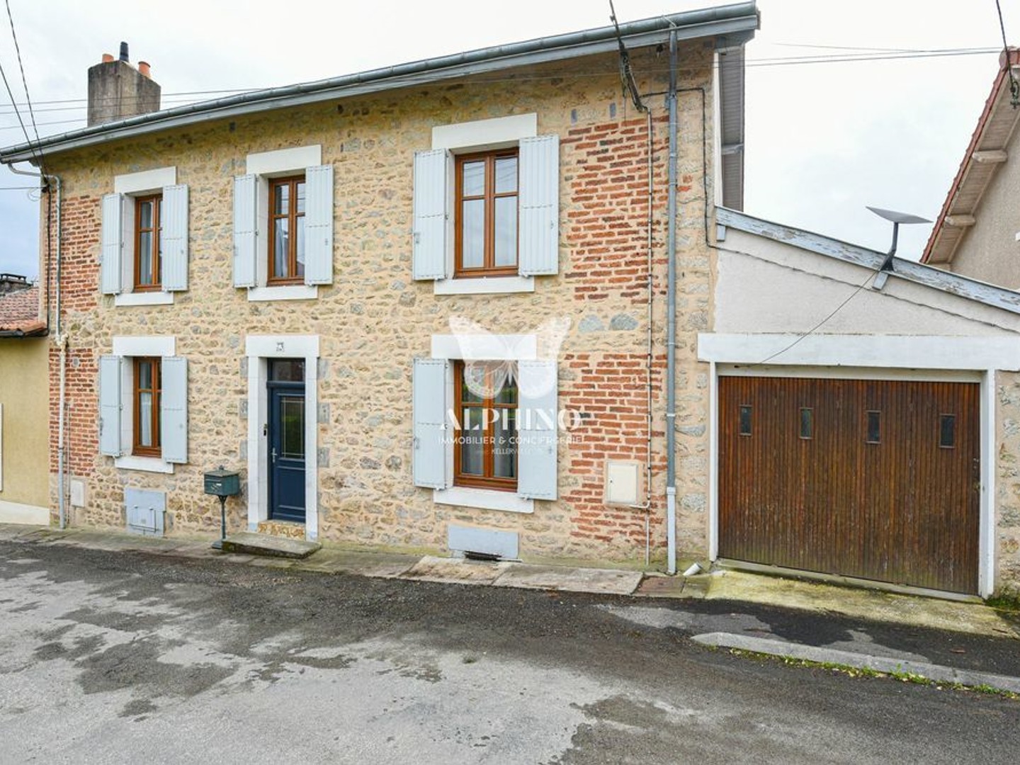 VENTE d'une maison T9 (170 m²) à SAINT JUNIEN