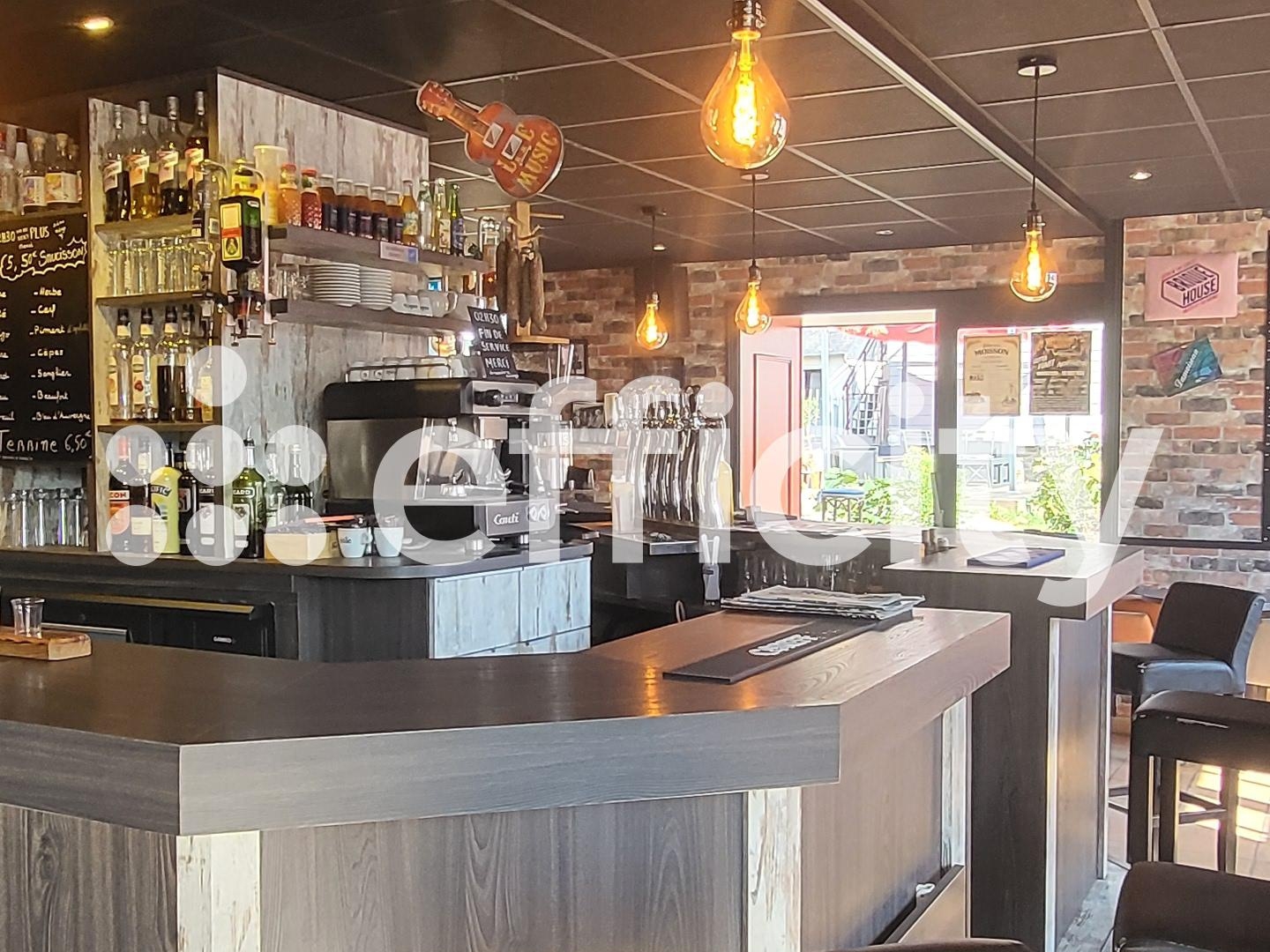 Magasin à vendre - 300m2 - Langan (35850)