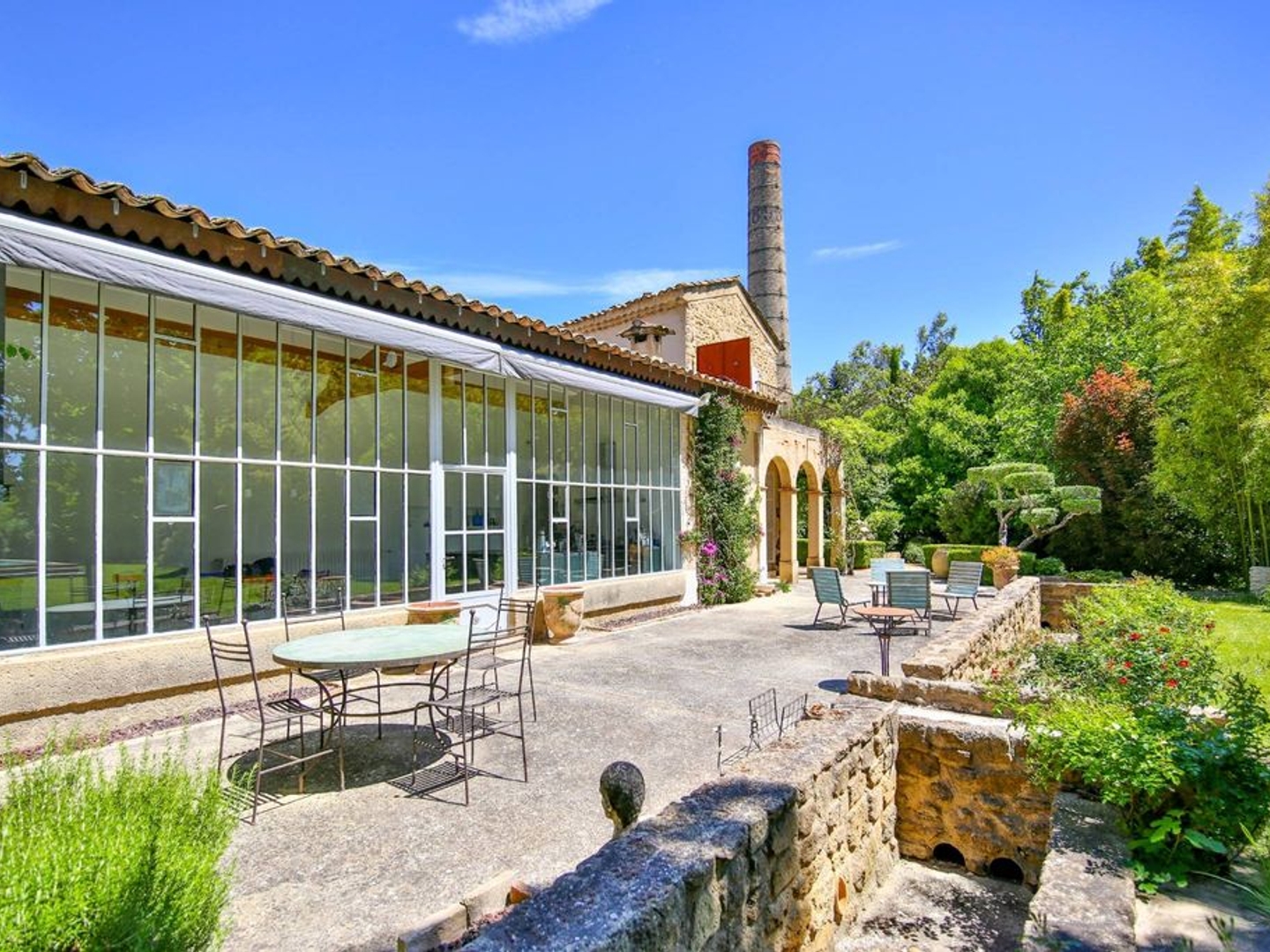 Maison à vendre - 12 pièces - 280m2 - Althen-Des-Paluds (84210)